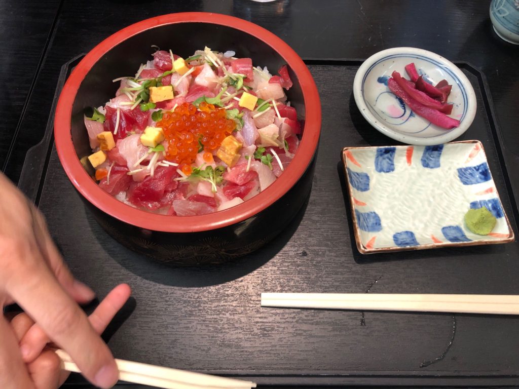 あじやの海鮮丼