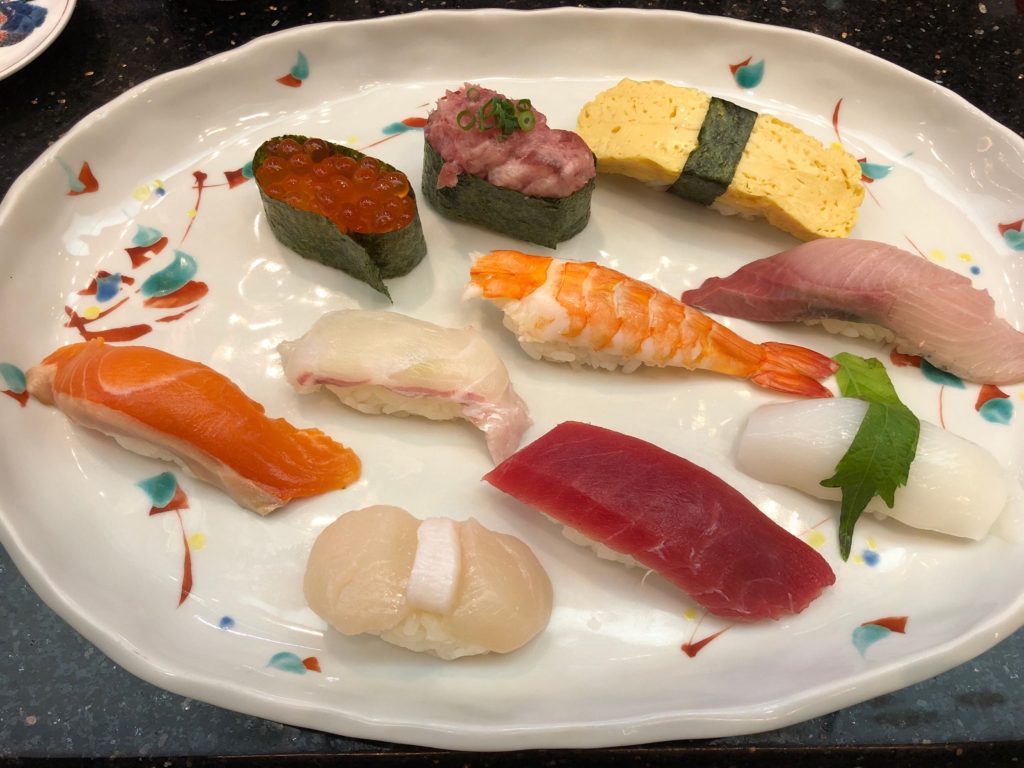 金沢まいもん寿司のランチ寿司セット