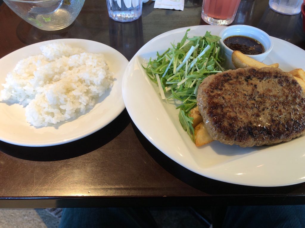 キャボロカフェのランチハンバーグ